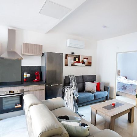 Superbe Appartement A 2 Pas Des Halles, Climatise, Terrasse, Garage 纳博讷 外观 照片